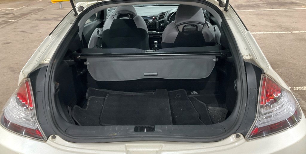 OV11ATU-GB_646760100_20251103120251