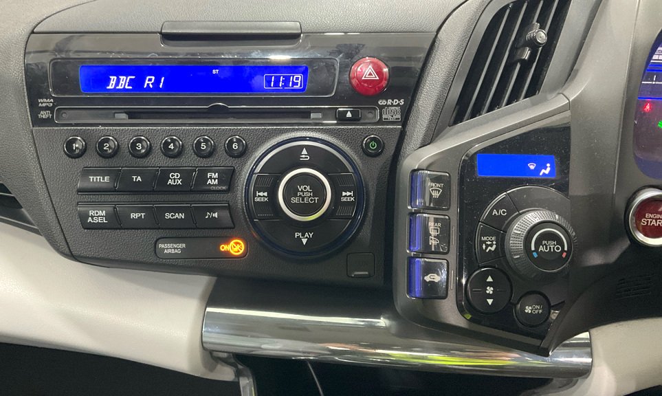 OV11ATU-GB_646760144_20251103120253